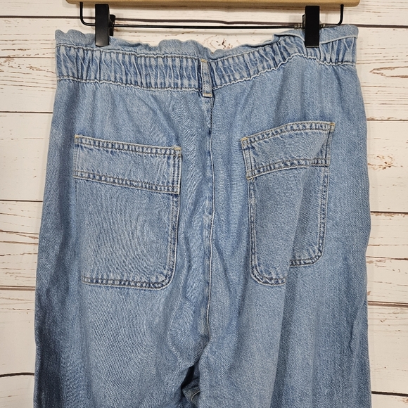 Anthropologie | Pilcro | Paperbag Light Wash Denim Jeans - Picture 5 of 7